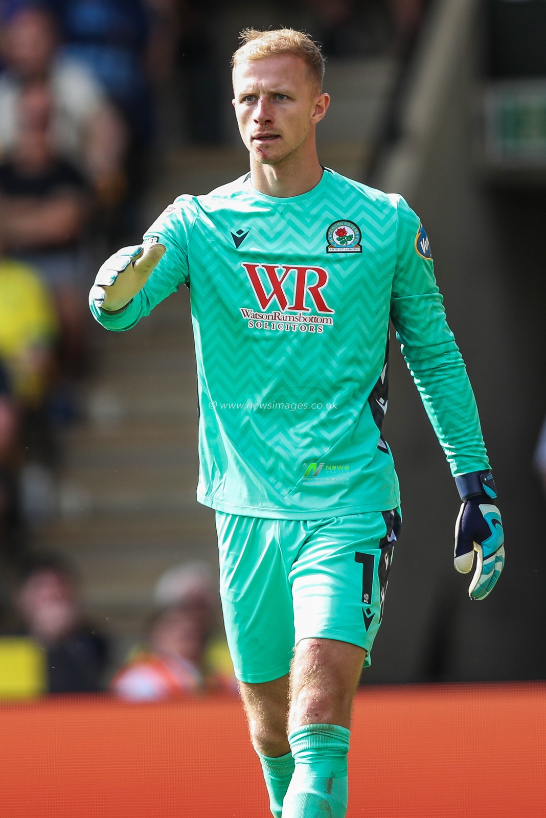 Aynsley Pears of Blackburn Rovers looks on during the Sky Bet Championship match Norwich City vs Blackburn Rovers at Carrow Road, Norwich, United Kingdom, 17th August 2024

(Photo by Izzy Poles/News Images)