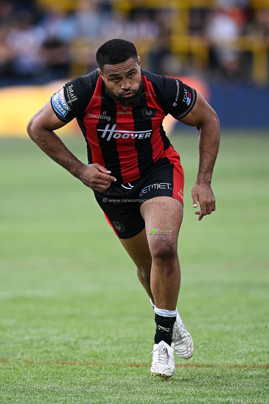 Toafofoa Sipley of Warrington Wolves during the Betfred Super League round 21 match Castleford Tigers vs Warrington Wolves at OneBore Stadium, Castleford, Untied Kingdom on 01 August 2026

(Photo by Ben Roberts/News Images)
