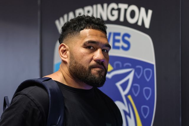 Kelepi Tanginoa of Warrington Wolves arrives during the Betfred Super League round 9 match Warrington Wolves vs Wigan Warriors at The Halliwell Jones Stadium, Warrington, United Kingdom on 24 April 2026

(Photo by Mark Cosgrove/News Images)
