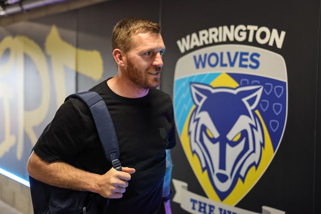 Marc Sneyd of Warrington Wolves arrives during the Betfred Super League round 9 match Warrington Wolves vs Wigan Warriors at The Halliwell Jones Stadium, Warrington, United Kingdom on 24 April 2026

(Photo by Mark Cosgrove/News Images)