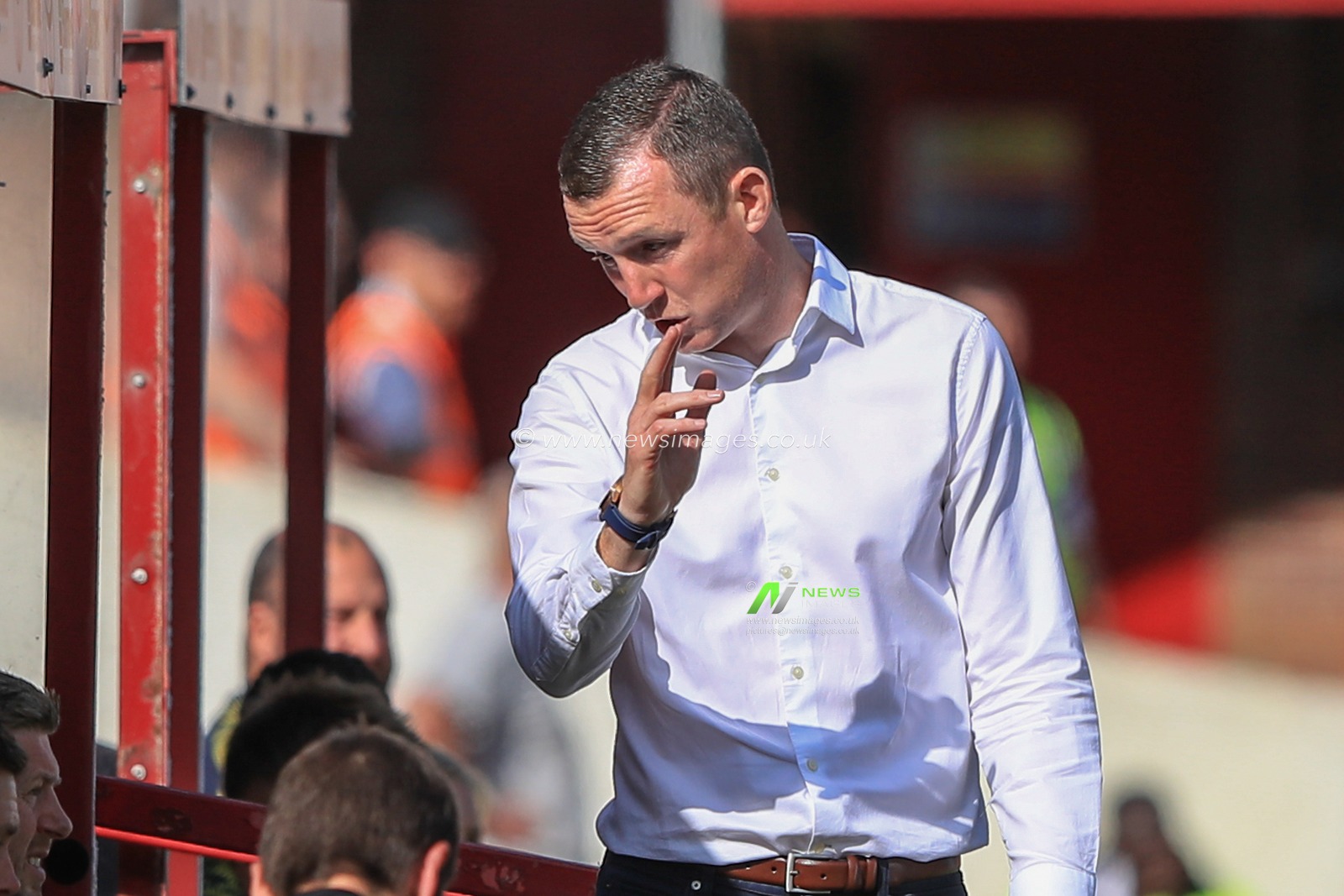 Neill Collins Head coach of Barnsley speaking to the other coaching staff during the Sky Bet League 1 match Barnsley vs Oxford United at Oakwell, Barnsley, United Kingdom, 19th August 2023

(Photo by Alfie Cosgrove/News Images)