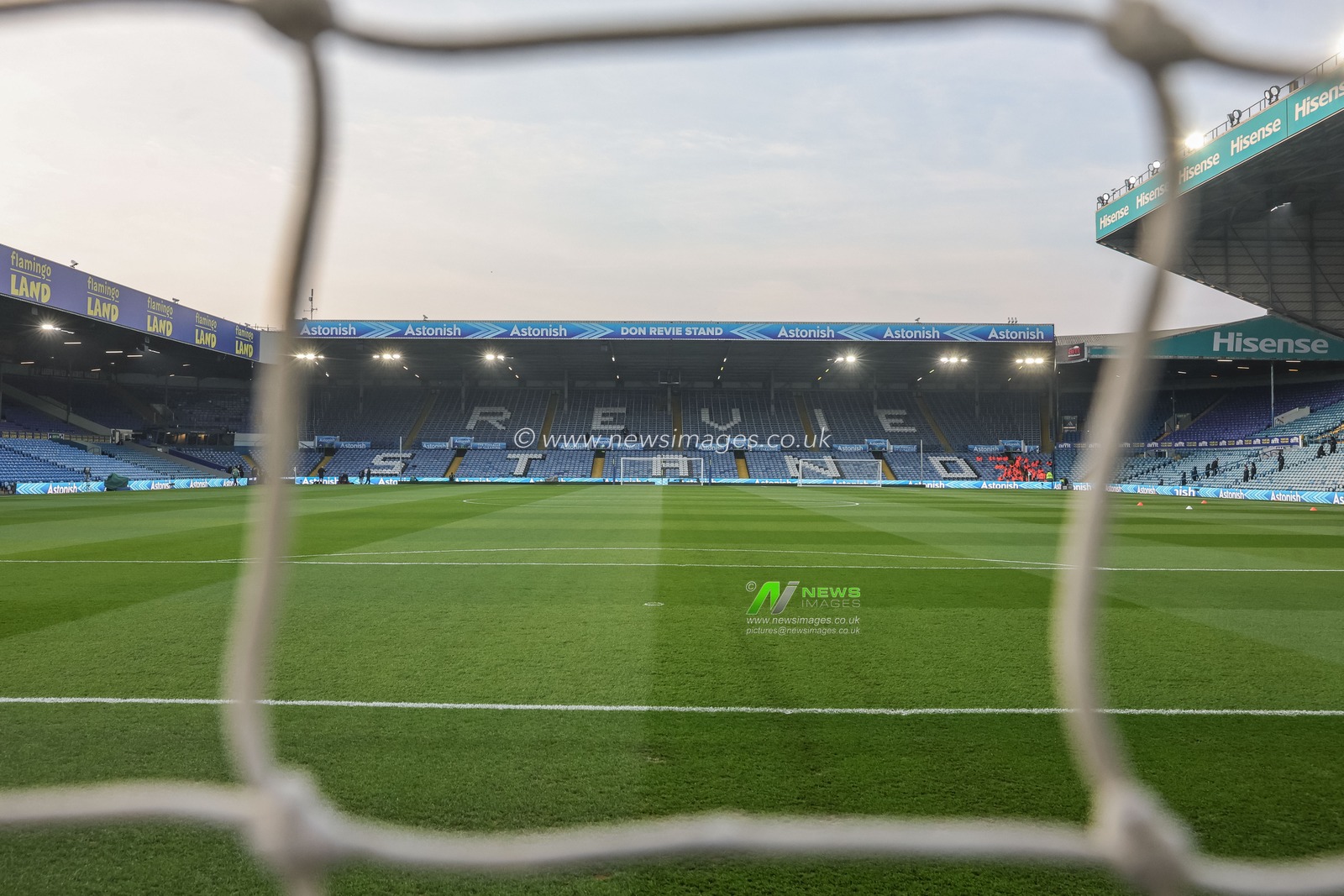 A general view of Elland Road from the goalmouth during the Premier League match Leeds United vs Brentford at Elland Road, Leeds, United Kingdom on 21 March 2026

(Photo by Mark Cosgrove/News Images)