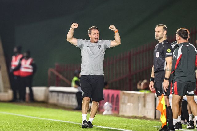 Daniel Stendel manager of Barnsley celebrates a goal from Cameron McGeehan of Barnsley to make it 1-0 during the Sky Bet League One match Barnsley vs Blackpool at Oakwell, Barnsley, United Kingdom on 02 September 2026

(Photo by Alfie Cosgrove/News Images)