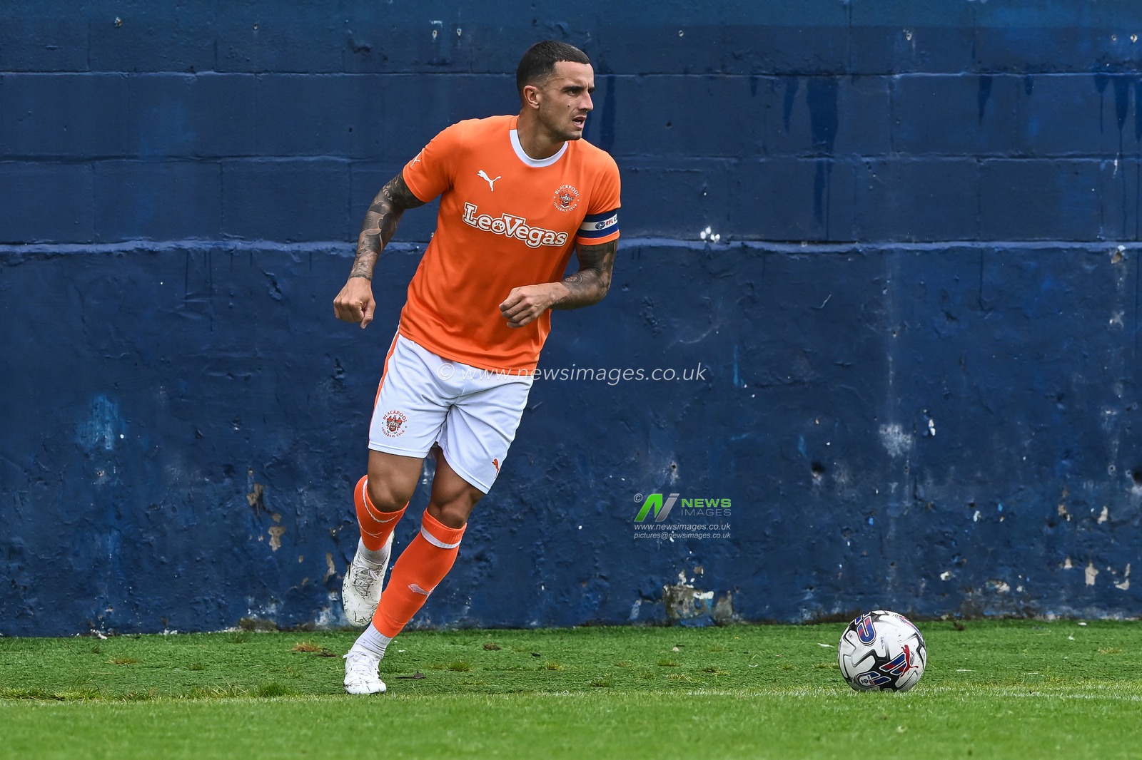 Oliver Norburn #6 of Blackpool during the Pre-season friendly match Barrow vs Blackpool at SO Legal Stadium, Barrow-in-Furness, United Kingdom, 22nd July 2023

(Photo by Craig Thomas/News Images)