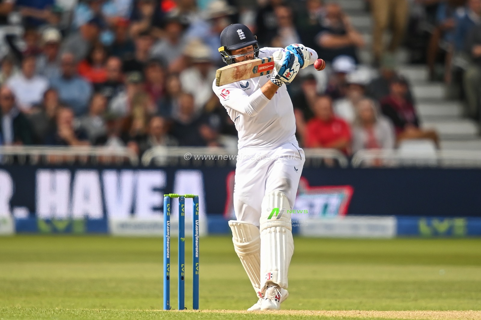 Ben Foakes of England hooks the ball