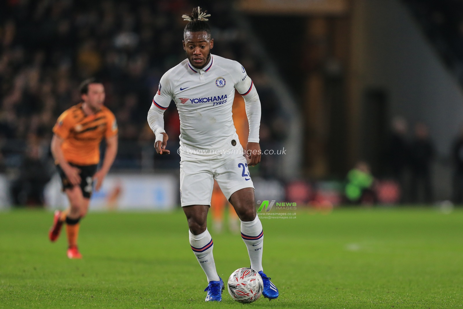 25th January 2020, KC Stadium, Kingston upon Hull, England; Emirates FA Cup, Hull City v Chelsea : Michy Batshuayi (23) of Chelsea with the ball