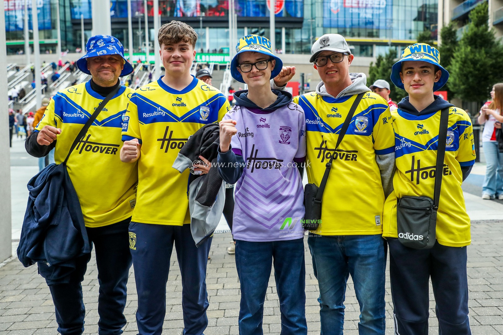Fans arrive at Wembley Stadium prior to the Betfred Challenge Cup Final Warrington Wolves vs Hull KR at Wembley Stadium, London, United Kingdom, 7th June 2025

(Photo by Izzy Poles/News Images)