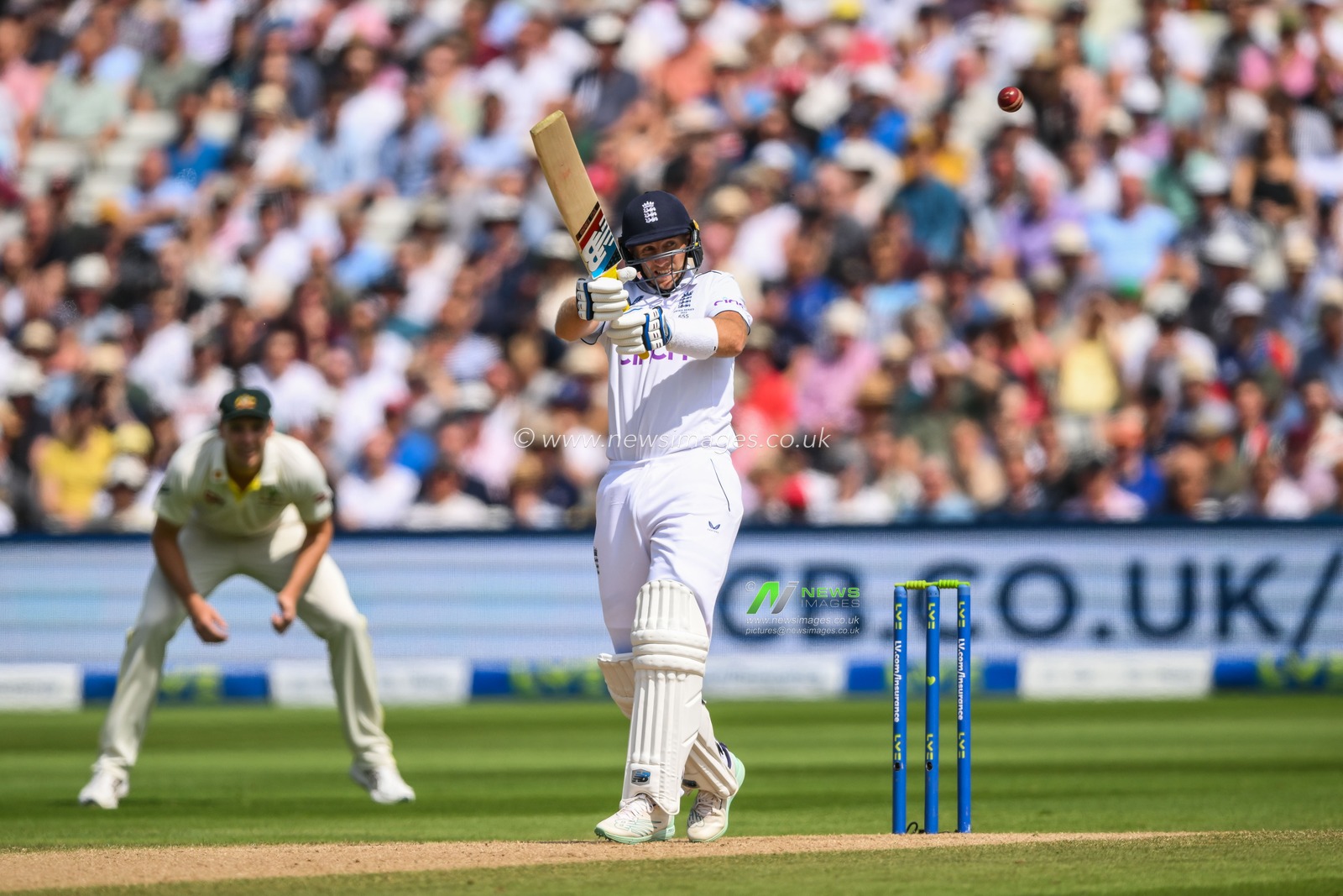 Joe Root of England pulls the ball during the LV= Insurance Ashes Test Series Day 4 match England vs Australia at Edgbaston, Birmingham, United Kingdom, 19th June 2023

(Photo by Craig Thomas/News Images)