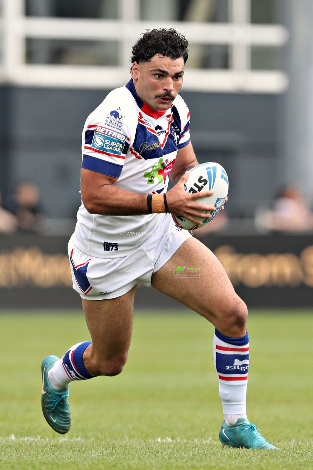 Mathieu Cozza of Wakefield Trinity during the Betfred Super League Round 14 match Wakefield Trinity vs Leigh Leopards at DIY Kitchens Stadium, Wakefield, United Kingdom, 15th June 2025

(Photo by Sam Eaden/News Images)