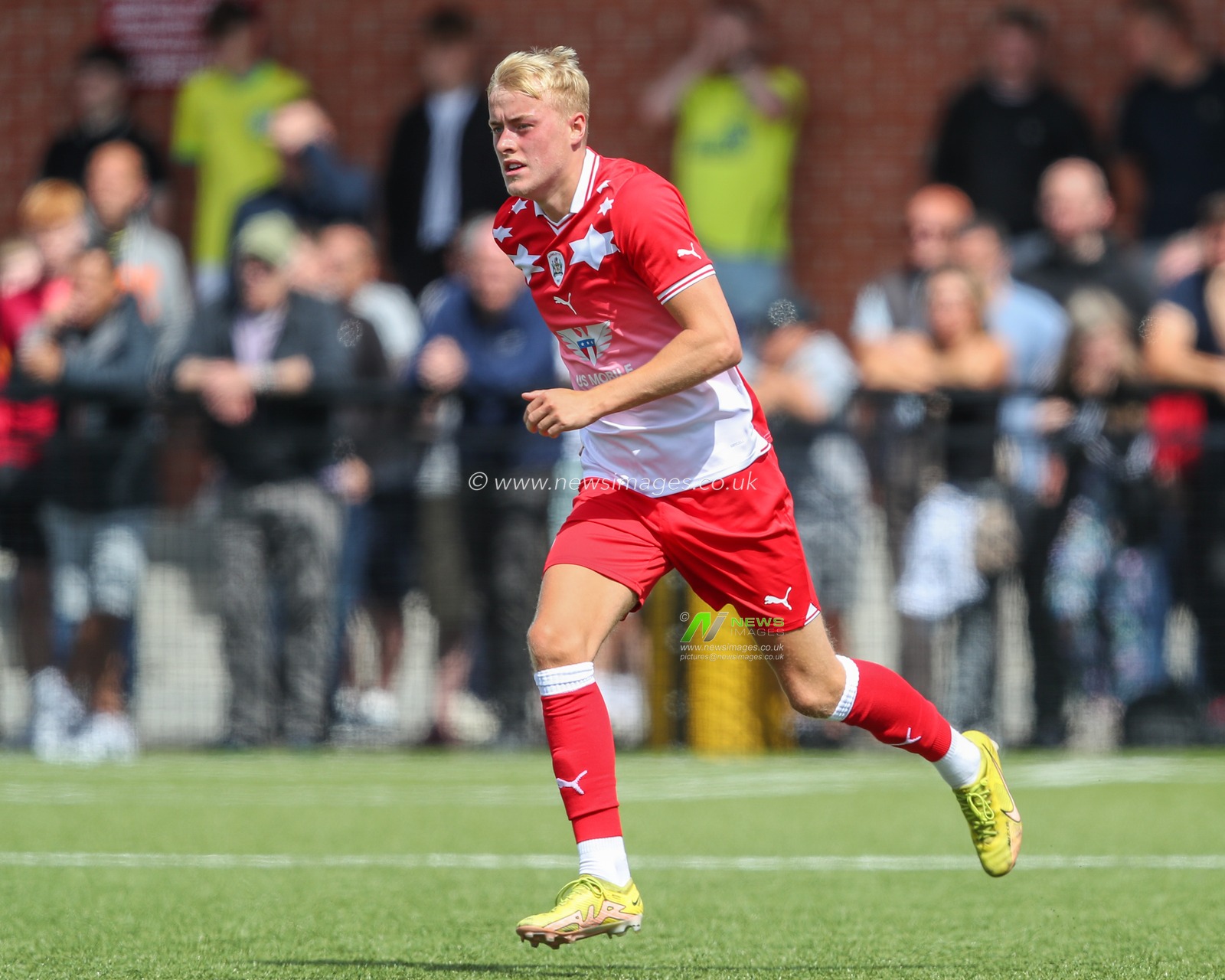 during the Pre-season friendly match Worksop Town vs Barnsley at Sandy Lane, Worksop, United Kingdom, 1st July 2023

(Photo by Gareth Evans/News Images)