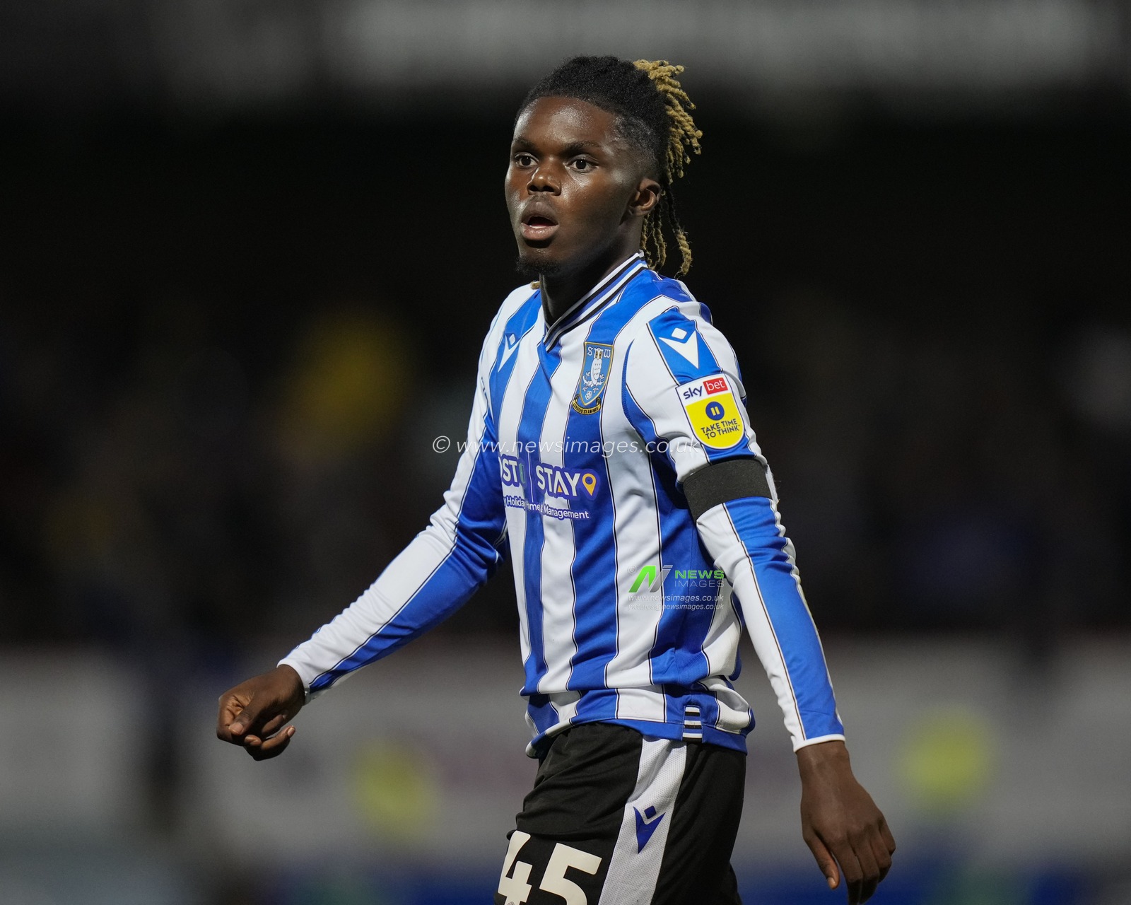 Alex Mighten of Sheffield Wednesday during the Sky Bet League 1 match Morecambe vs Sheffield Wednesday at Mazuma Stadium, Morecambe, United Kingdom, 13th September 2022

(Photo by Steve Flynn/News Images)