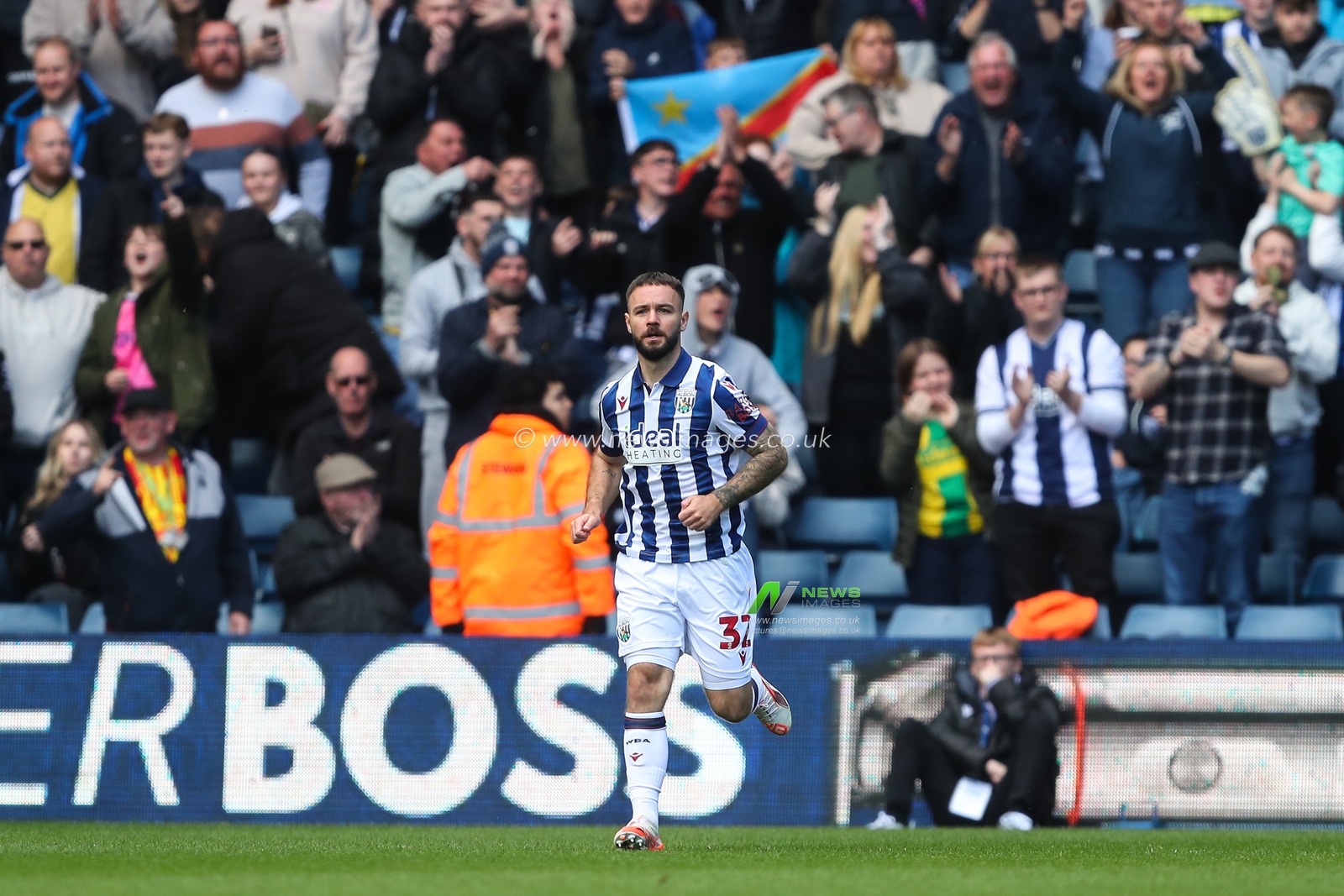 Adam Armstrong of West Bromwich Albion celebrates his goal to make it 1-2 during the Sky Bet Championship match West Bromwich Albion vs Derby County at The Hawthorns, West Bromwich, United Kingdom, 21st April 2025

(Photo by Gareth Evans/News Images)