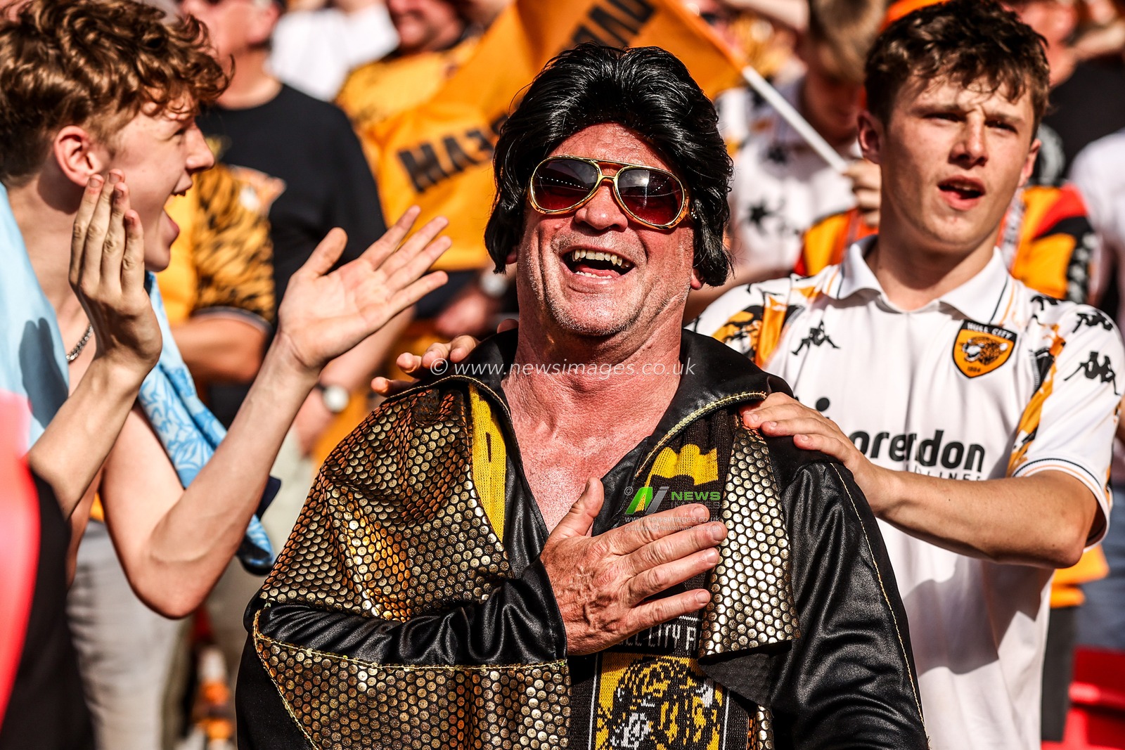 Hull fans watch on in the final minutes of the game during the Sky Bet Championship Playoffs Final match Hull City vs Middlesbrough at Wembley Stadium, London, United Kingdom on 23 May 2026

(Photo by Alfie Cosgrove/News Images)