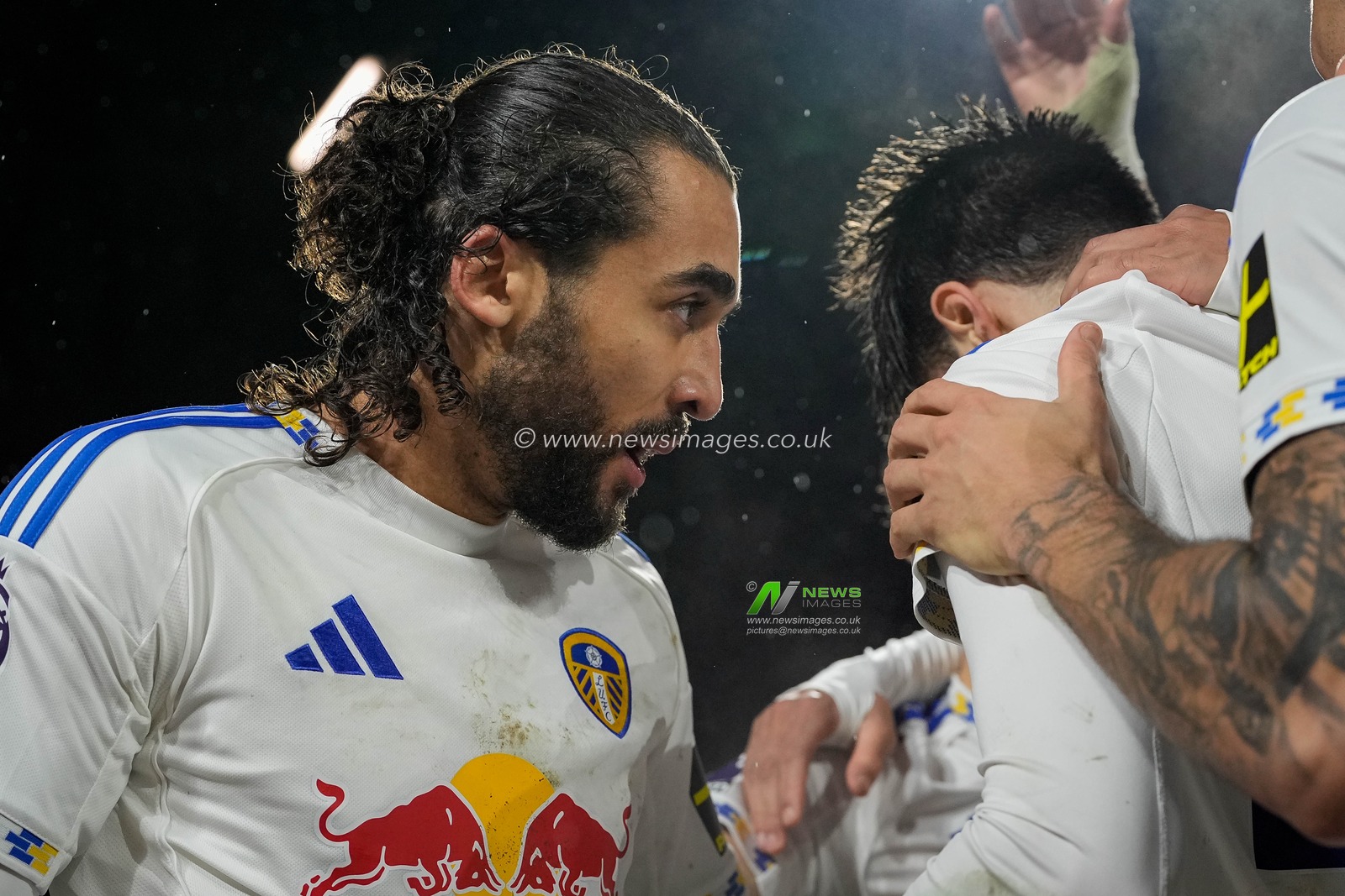 Dominic Calvert-Lewin of Leeds United celebrates his goal to make it  3-0 with Pascal Struijk of Leeds United during the Premier League match Leeds United vs Nottingham Forest at Elland Road, Leeds, United Kingdom on 06 February 2026

(Photo by Maynard Manyowa/News Images)