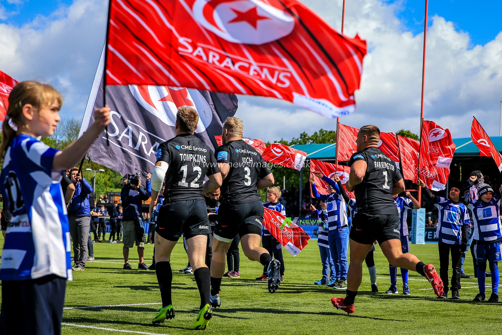 4th May 2019 , Allianz Park , London, England; Gallagher Premiership, Saracens vs Exeter Chiefs ; Saracens players head out onto the pitch

Credit: Georgie Kerr/News Images