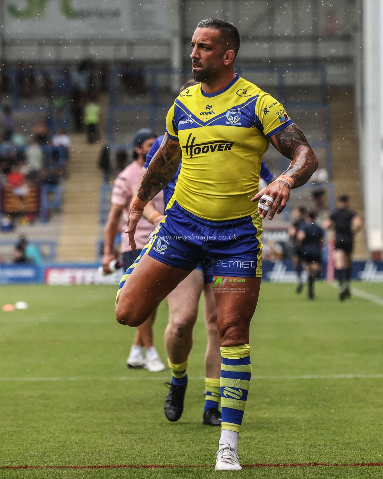 Paul Vaughan of Warrington Wolves during pre-game warm up during the Betfred Super League round 15 match Warrington Wolves vs Huddersfield Giants at Halliwell Jones Stadium, Warrington, United Kingdom, 21st June 2025

(Photo by Alfie Cosgrove/News Images)