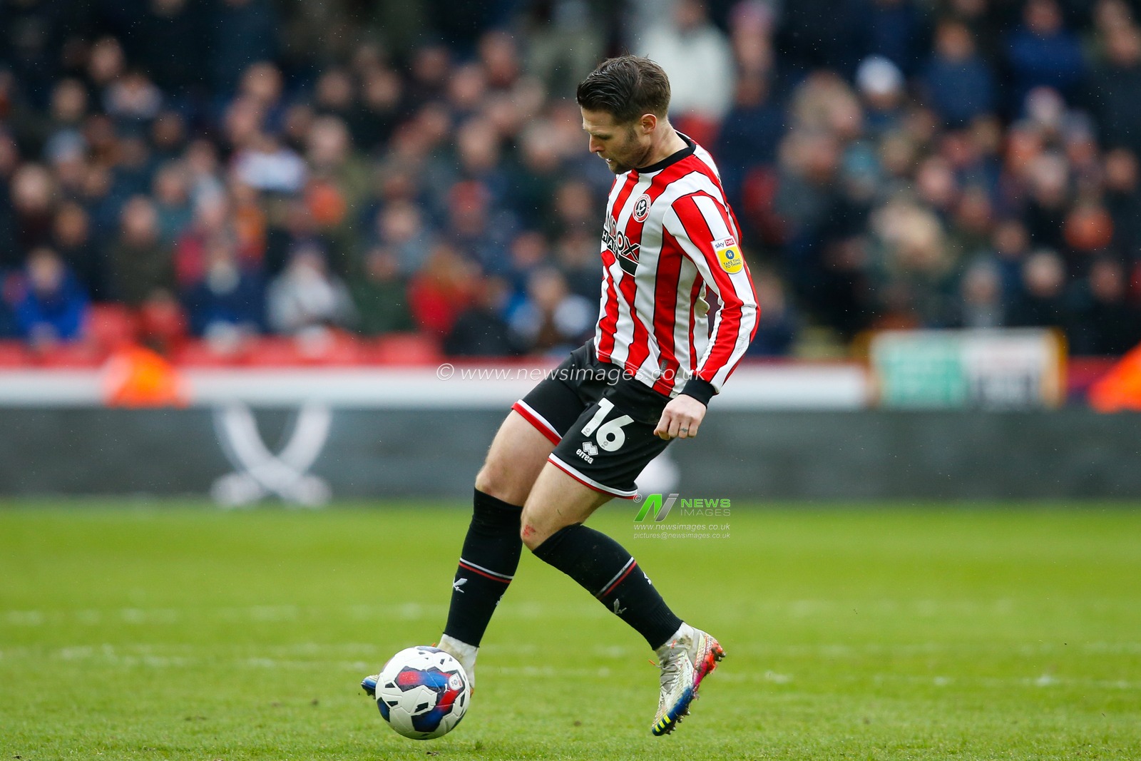 Oliver Norwood #16 of Sheffield United during the Sky Bet Championship match Sheffield United vs Luton Town at Bramall Lane, Sheffield, United Kingdom, 11th March 2023

(Photo by Ben Early/News Images)
