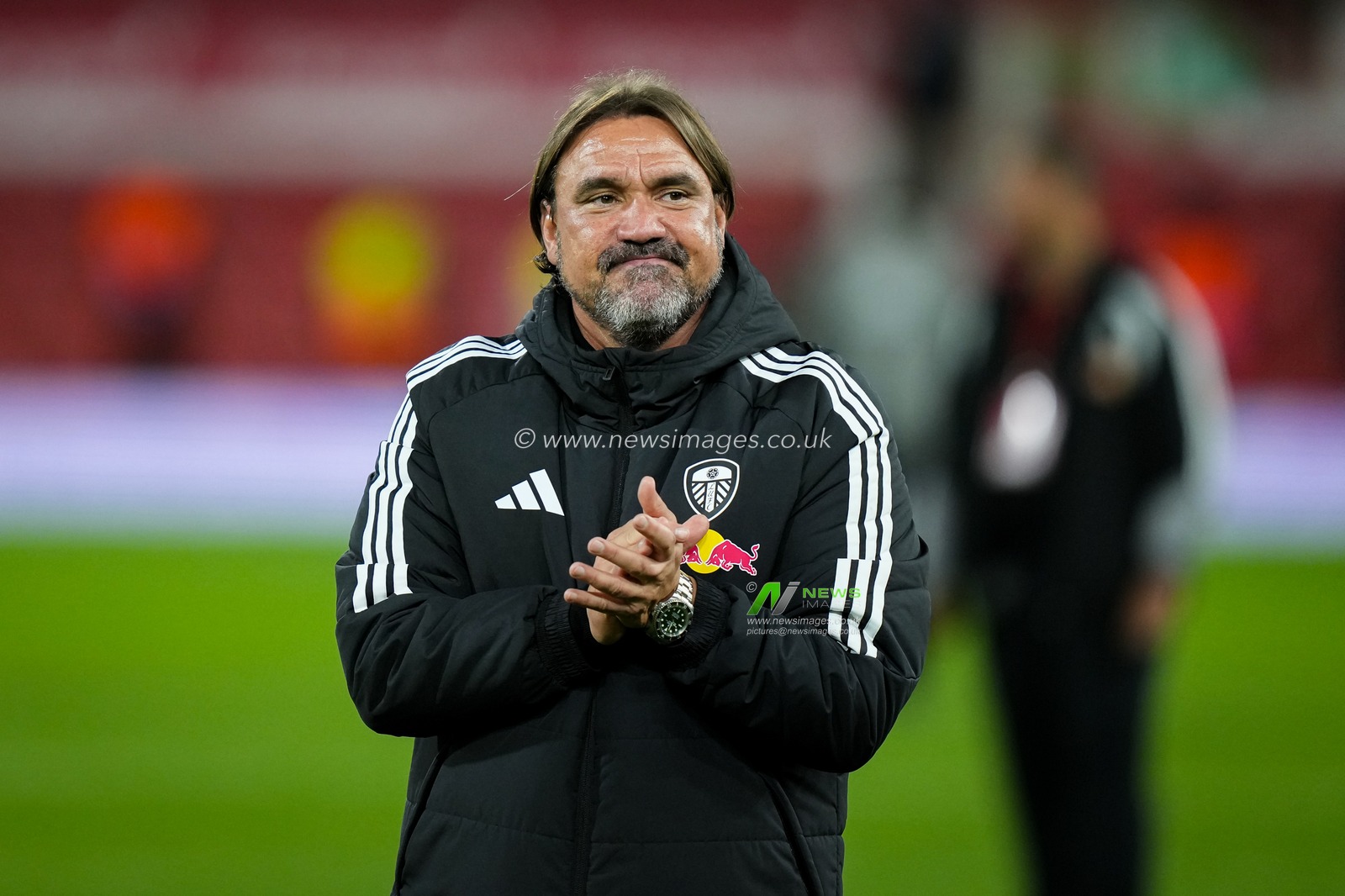 Leeds manager Daniel Farke applauds the fans after the final whistle  during the Carabao Cup round 2 match Nottingham Forest vs Leeds Rhinos at City Ground, Nottingham, United Kingdom on 25 August 2026

(Photo by Maynard Manyowa/News Images)