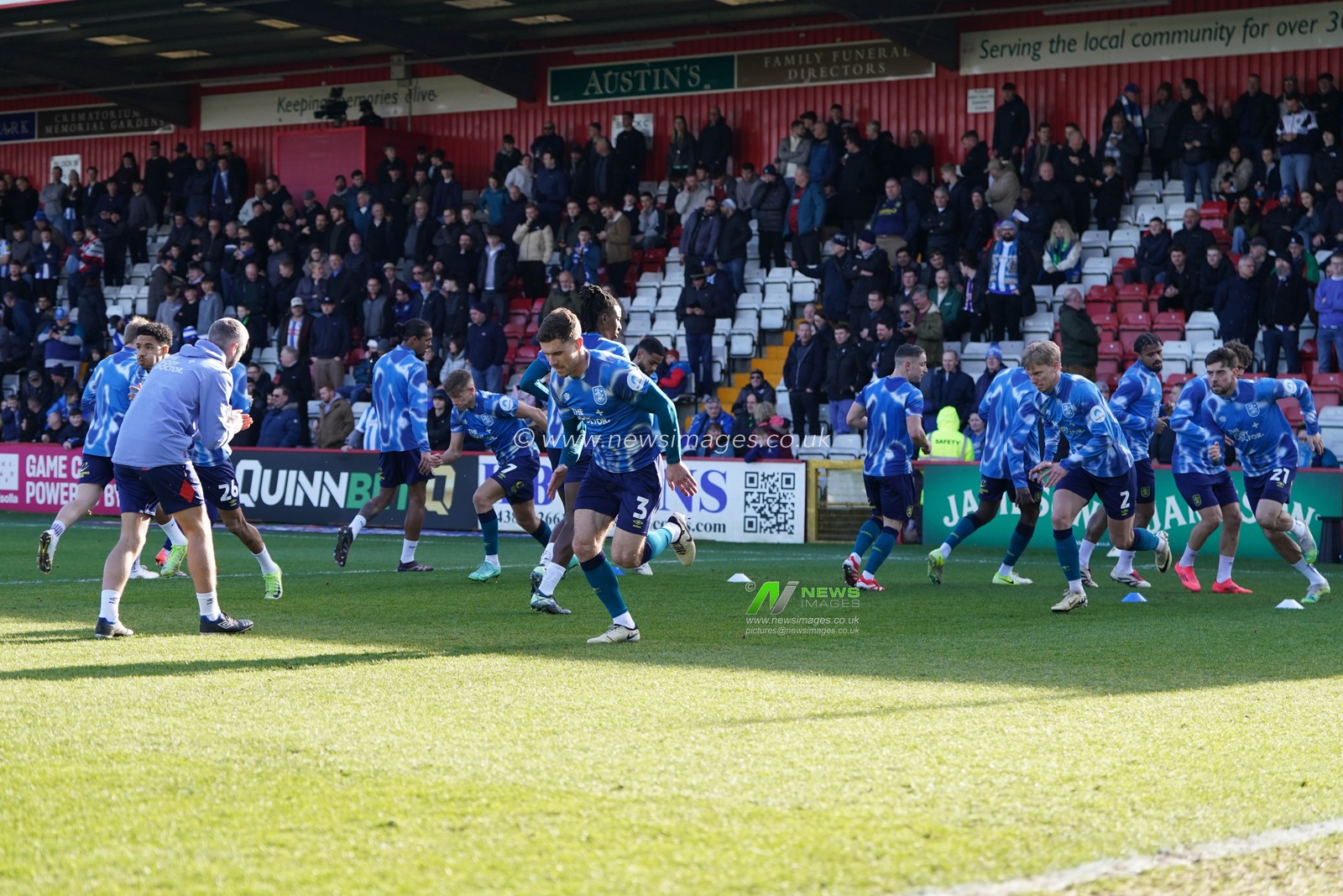 Huddersfield Town warming up ahead o fthe Sky Bet League 1 match Stevenage vs Huddersfield Town at Lamex Stadium, Stevenage, United Kingdom, 1st March 2025

(Photo by Harvey Murphy/News Images)