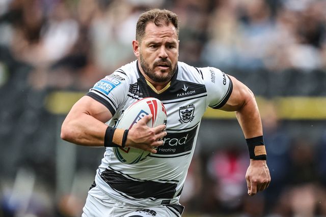 Aidan Sezer of Hull FC in action during the Betfred Super League round 20 match Hull FC vs Huddersfield Giants at MKM Stadium, Hull, United Kingdom, 26th July 2025

(Photo by Alfie Cosgrove/News Images)