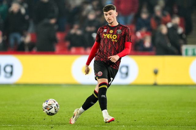 Harrison Burrows of Sheffield United warms up prior to the Sky Bet Championship match Sheffield United vs Middlesbrough at Bramall Lane, Sheffield, United Kingdom, 12th February 2025

(Photo by Craig Thomas/News Images)