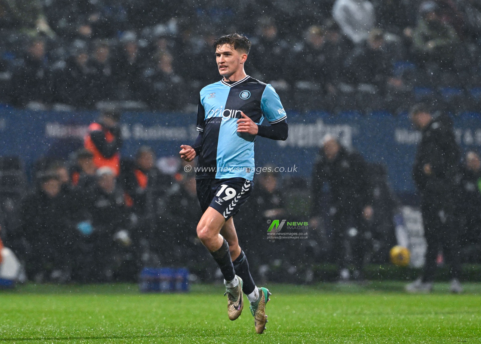 Freddie Potts of Wycombe Wanderers, during the Sky Bet League 1 match Bolton Wanderers vs Wycombe Wanderers at Toughsheet Community Stadium, Bolton, United Kingdom, 13th February 2024

(Photo by Cody Froggatt/News Images)