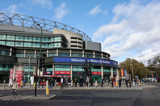 A general view of The Allianz Stadium and the Core Values Statue during the Quilter Nations Series 2025 match England vs Australia at Allianz Stadium, Twickenham, United Kingdom, 1st November 2025

(Photo by Mark Cosgrove/News Images)

*** GER AUT SUI OUT ***
