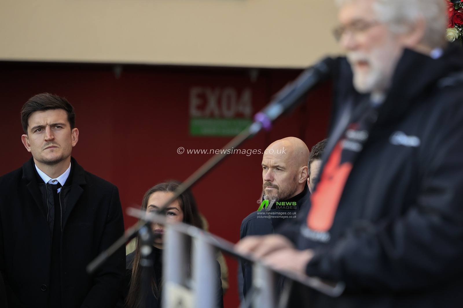 Harry Maguire and Erik ten Hag in attendance as Pete Martin recites The Flowers of Manchester as Manchester United mark the 65th anniversary of the Munich Air Disaster at Old Trafford, Manchester, United Kingdom, 6th February 2023

(Photo by Conor Molloy/News Images)