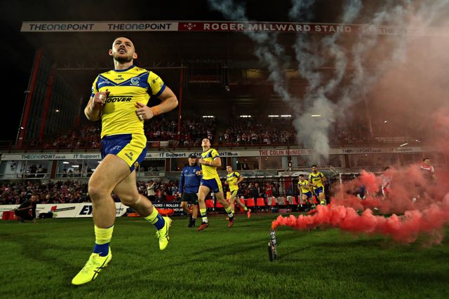 Danny Walker of Warrington Wolves runs out before the Betfred Super League round 27 match Hull KR vs Warrington Wolves at Sewell Group Craven Park, Kingston upon Hull, United Kingdom, 18th September 2025(Photo by Sam Eaden/News Images)
