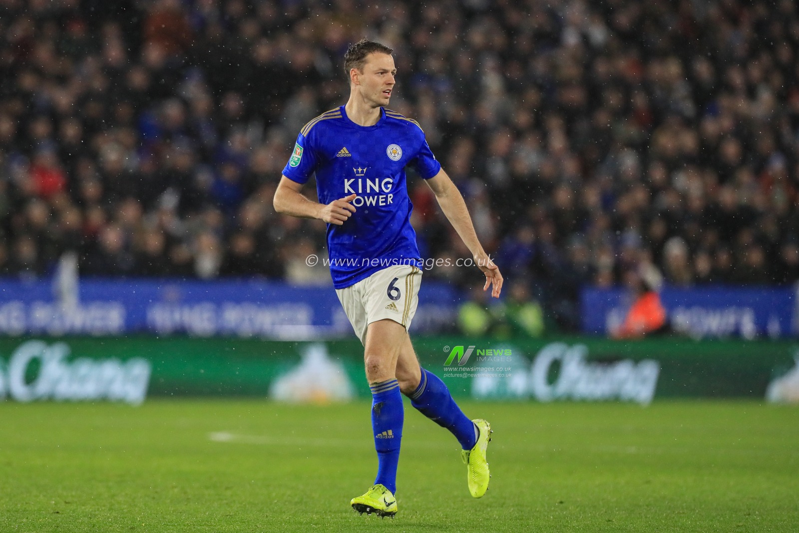 8th January 2020, King Power Stadium, Leicester, England; Carabao Cup, Semi-final,  Leicester City v Aston Villa : Jonny Evans (6) of Leicester City during the game

Credit: Mark Cosgrove/News Images