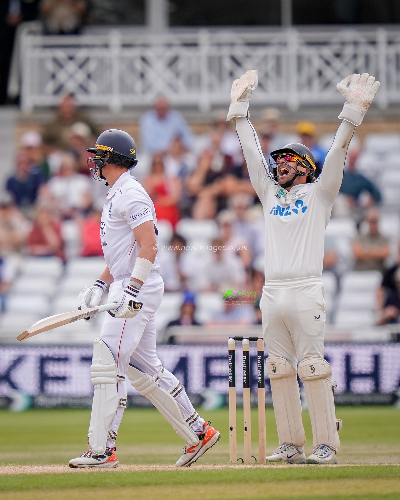 Tom Blundell of New Zealand appeals for an LBW against Jamie Smith of England during the 3rd Rothesay Test Match Day 5 match England vs New Zealand at Trent Bridge, Nottingham, United Kingdom on 29 June 2026

(Photo by Maynard Manyowa/News Images)