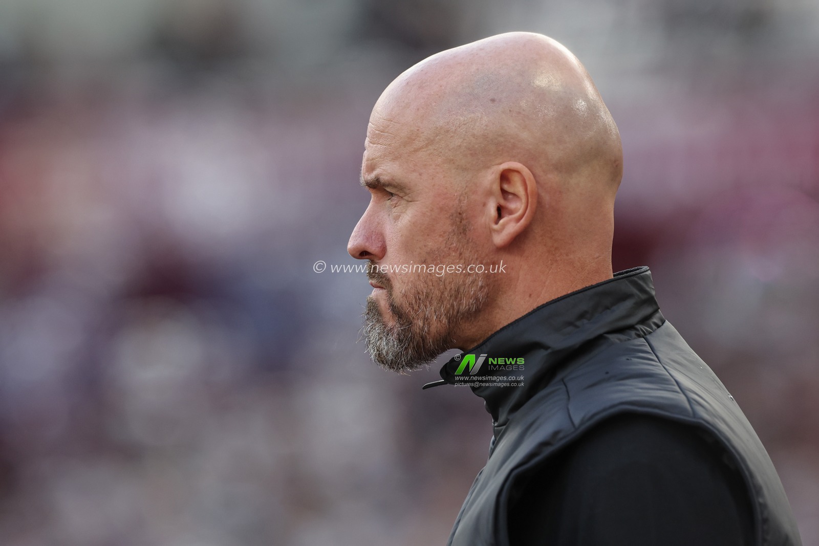 Erik ten Hag manager of Manchester United during the Premier League match West Ham United vs Manchester United at London Stadium, London, United Kingdom, 27th October 2024

(Photo by Mark Cosgrove/News Images)