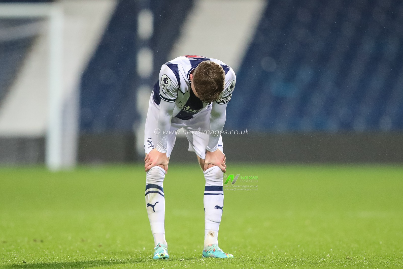 Zac Ashworth #26 of West Bromwich Albion looks dejected after defeat in the Premier League 2 U23 match West Bromwich Albion U23 vs Nottingham ForestU 23 at The Hawthorns, West Bromwich, United Kingdom, 7th November 2022

(Photo by Gareth Evans/News Images)
