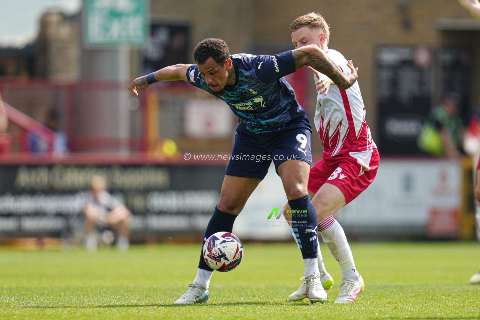 Jonson Clarke-Harris of Rotherham united holds off Harvey White of Stevenage during the Sky Bet League 1 match Stevenage vs Rotherham United at Lamex Stadium, Stevenage, United Kingdom, 27th April 2025

(Photo by Harvey Murphy/News Images)