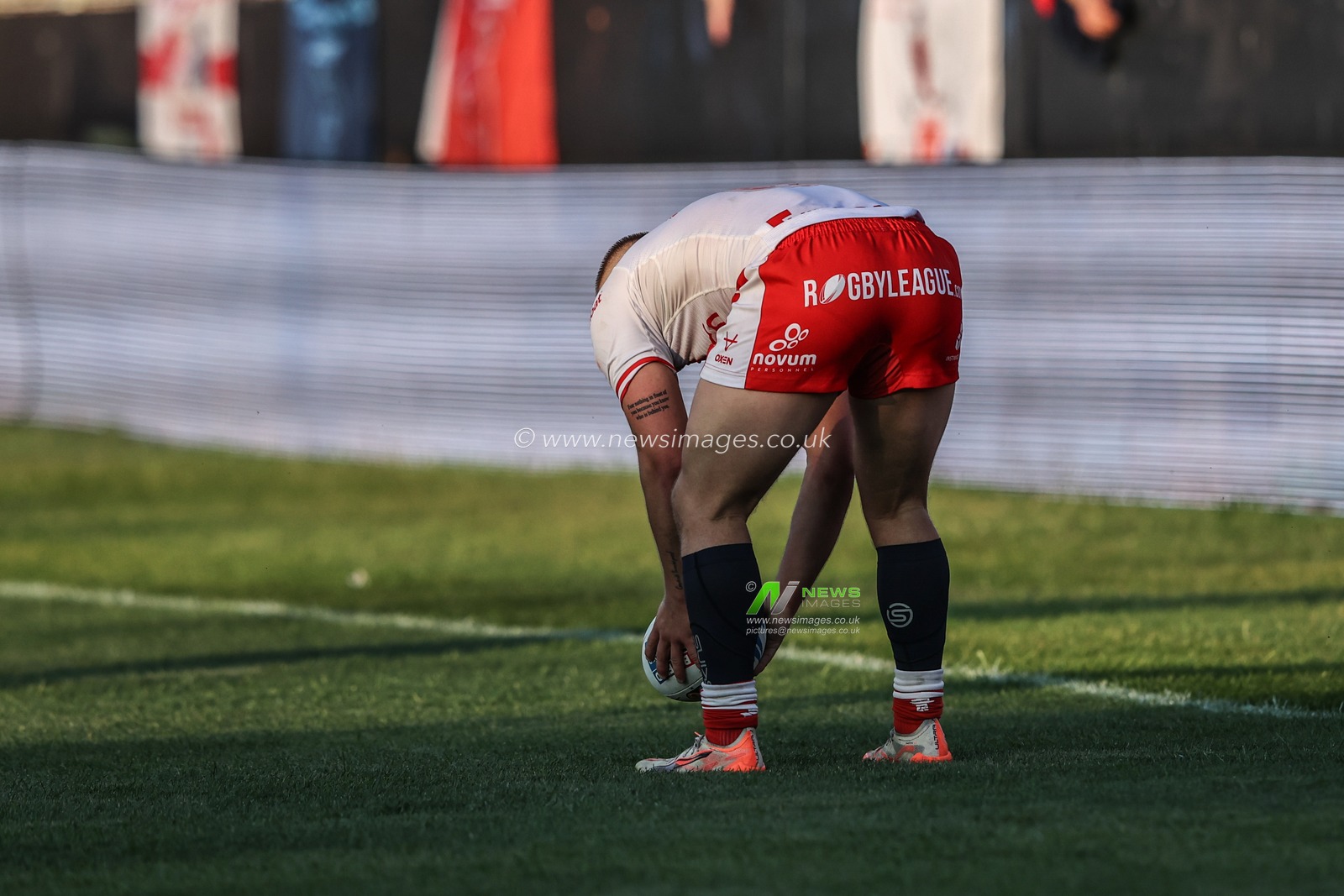 Mikey Lewis of Hull KR goes over for a try however it is disallowed after review during the Betfred Super League round 15 match Castleford Tigers vs Hull KR at The Mend-A-Hose Jungle, Castleford, United Kingdom, 19th June 2025

(Photo by Alfie Cosgrove/News Images)