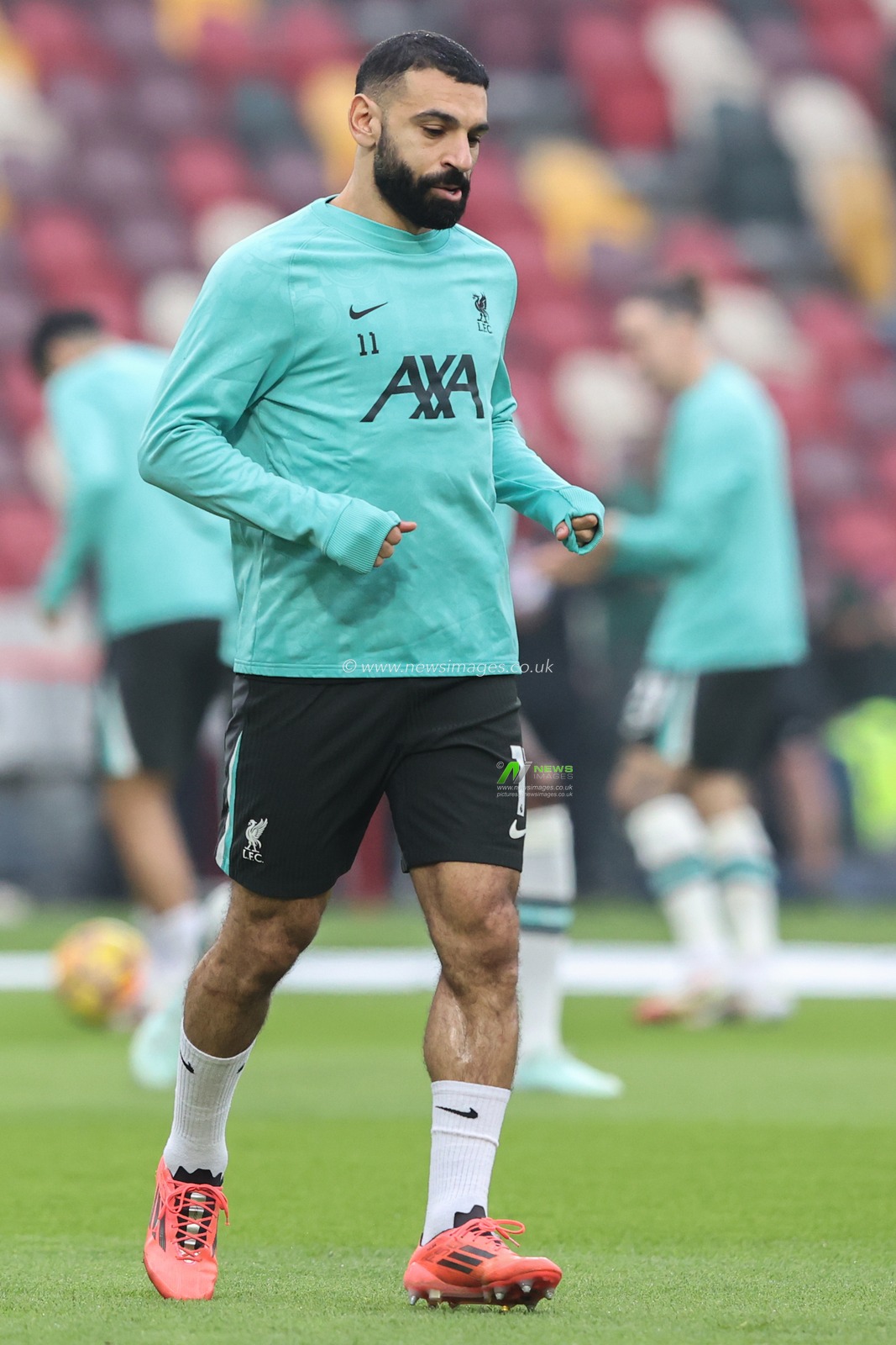 Mohamed Salah of Liverpool in the pregame warmup session during the Premier League match Brentford vs Liverpool at The Gtech Community Stadium, London, United Kingdom, 18th January 2025

(Photo by Alfie Cosgrove/News Images)