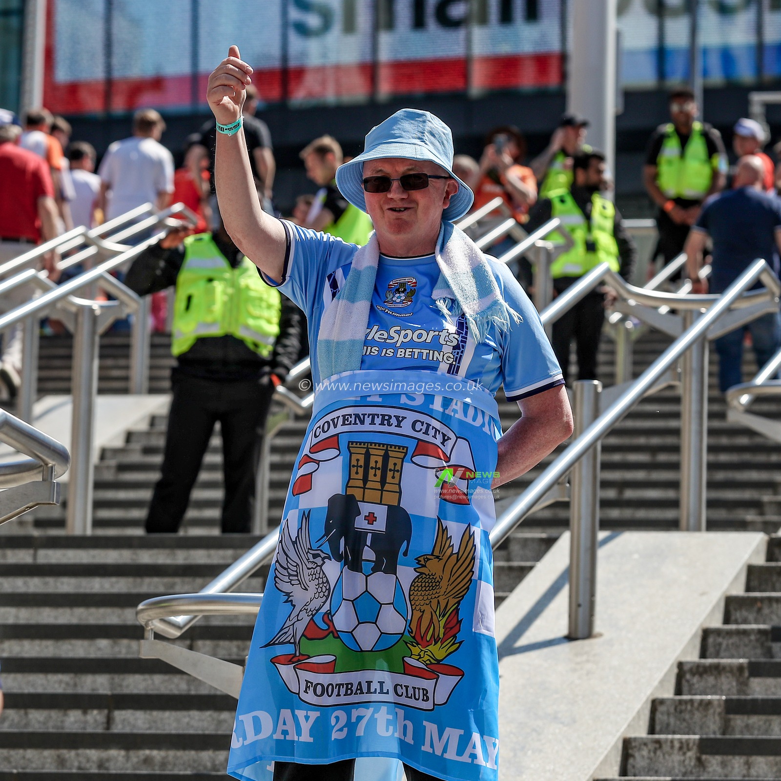 Coventry Fans posing for a photo ahead of the Sky Bet Championship Play-Off Final match Coventry City vs Luton Town at Wembley Stadium, London, United Kingdom, 27th May 2023

(Photo by Gareth Evans/News Images)