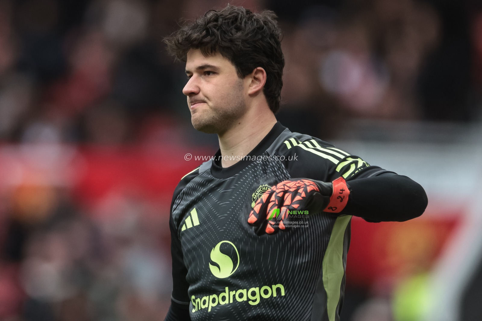 Manchester United goalkeeper Senne Lammens during the Premier League match Manchester United vs Aston Villa at Old Trafford, Manchester, United Kingdom on 15 March 2026

(Photo by Mark Cosgrove/News Images)