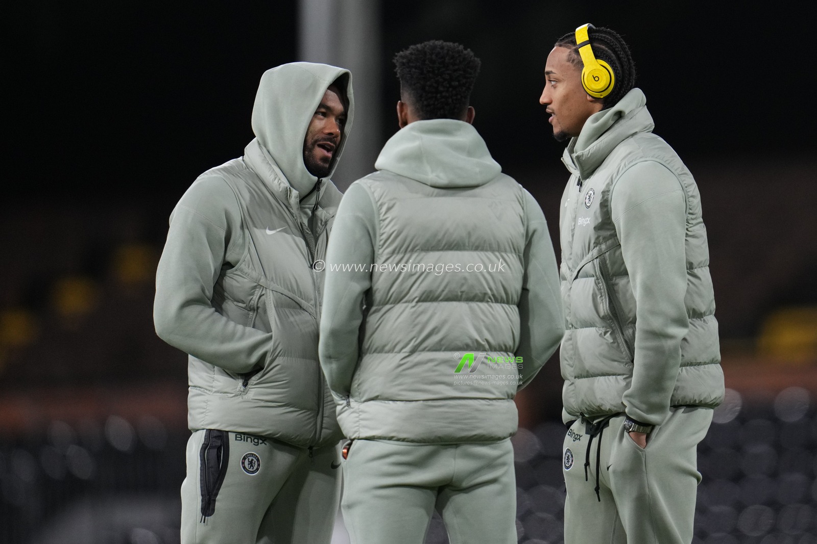 Chelsea players ahead of the Premier League match Fulham vs Chelsea at Craven Cottage, London, United Kingdom, 7th January 2026

(Photo by Harvey Murphy/News Images)

*** GER AUT SUI OUT ***