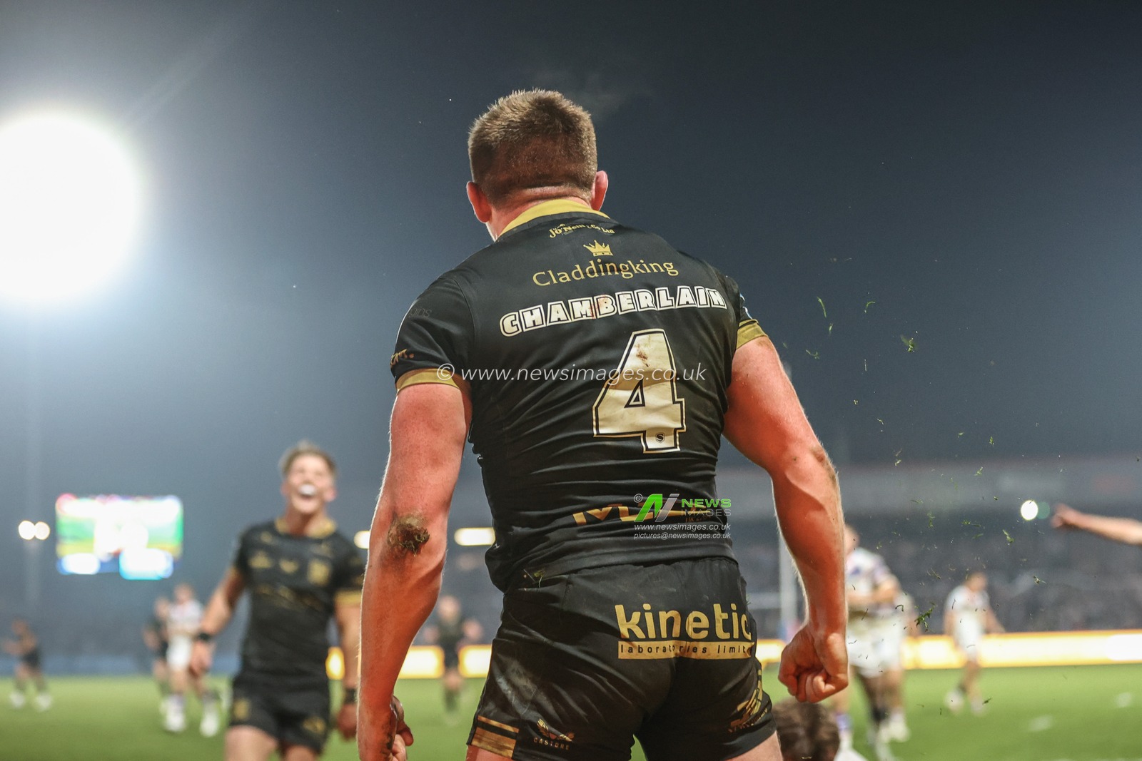 Ed Chamberlain of Hull FC celebrates his try during the Betfred Super League Round 5 match Wakefield Trinity vs Hull FC at DIY Kitchens Stadium, Wakefield, United Kingdom, 21st March 2025

(Photo by Alfie Cosgrove/News Images)