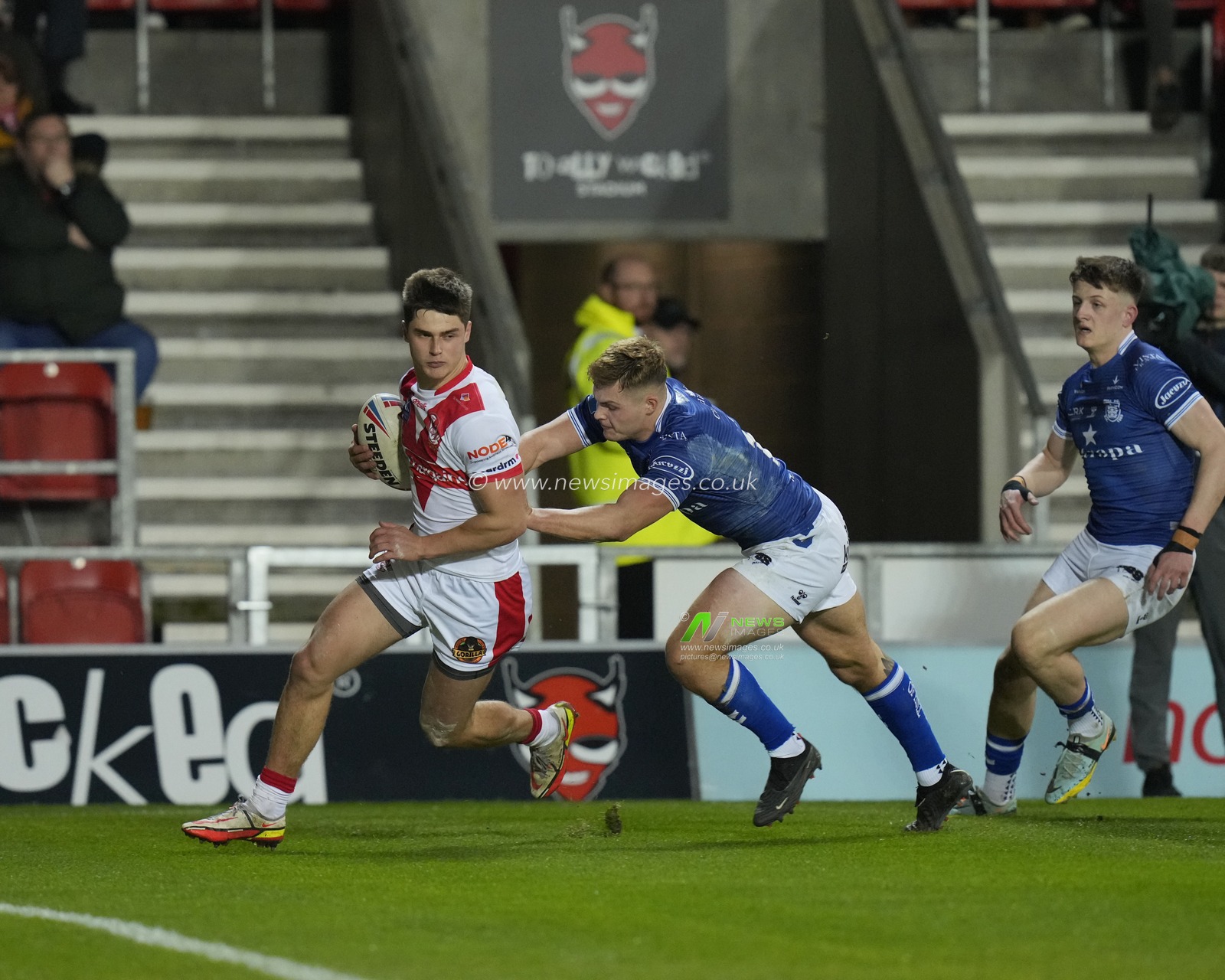 Cameron Scott #17 of Hull FC pushes Joe Bennison #5 of St Helens over the dead ball line during the Betfred Super League Round 5 match St Helens vs Hull FC at Totally Wicked Stadium, St Helens, United Kingdom, 17th March 2023

(Photo by Steve Flynn/News Images)