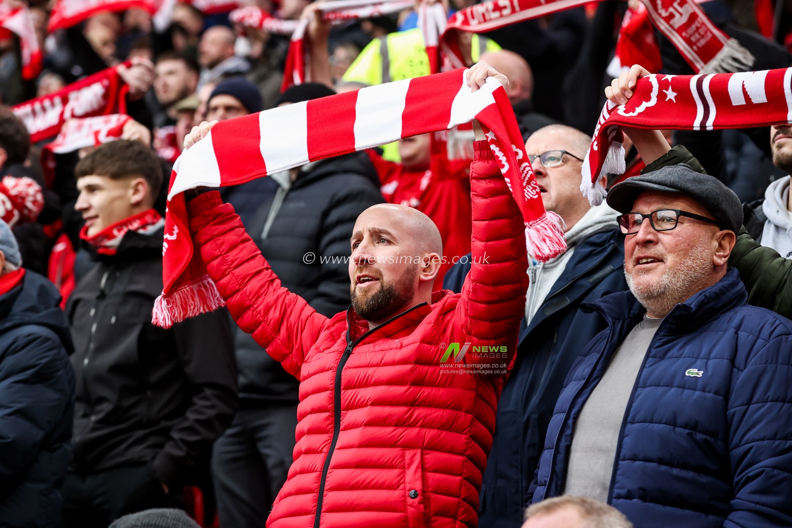 Nottingham Forest fans enjoy the pre-match atmosphere prior to the Premier League match Nottingham Forest vs Brighton and Hove Albion at City Ground, Nottingham, United Kingdom, 1st February 2025

(Photo by Alfie Cosgrove/News Images)