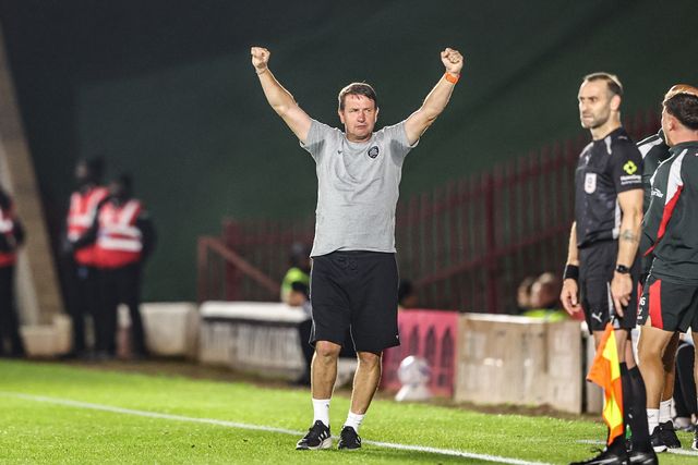 Daniel Stendel manager of Barnsley celebrates a goal from Cameron McGeehan of Barnsley to make it 1-0 during the Sky Bet League One match Barnsley vs Blackpool at Oakwell, Barnsley, United Kingdom on 02 September 2026

(Photo by Alfie Cosgrove/News Images)