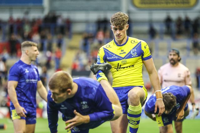 James Duffy of Warrington Wolves in the pre-game warm up during the Betfred Super League Round 24 match Warrington Wolves vs Salford Red Devils at Halliwell Jones Stadium, Warrington, United Kingdom, 29th August 2025

(Photo by Alfie Cosgrove/News Images)