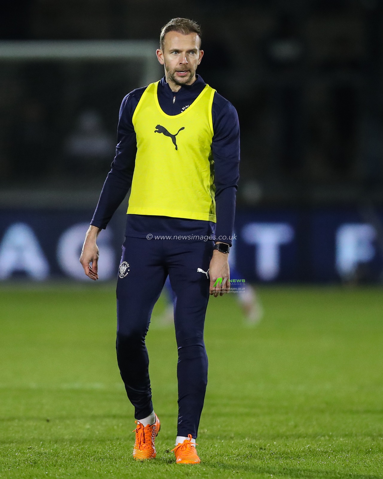 Jordan Rhodes of Blackpool during the pre-game warm up ahead of the Sky Bet League 1 match Bristol Rovers vs Blackpool at Memorial Stadium, Bristol, United Kingdom, 26th November 2024

(Photo by Gareth Evans/News Images)