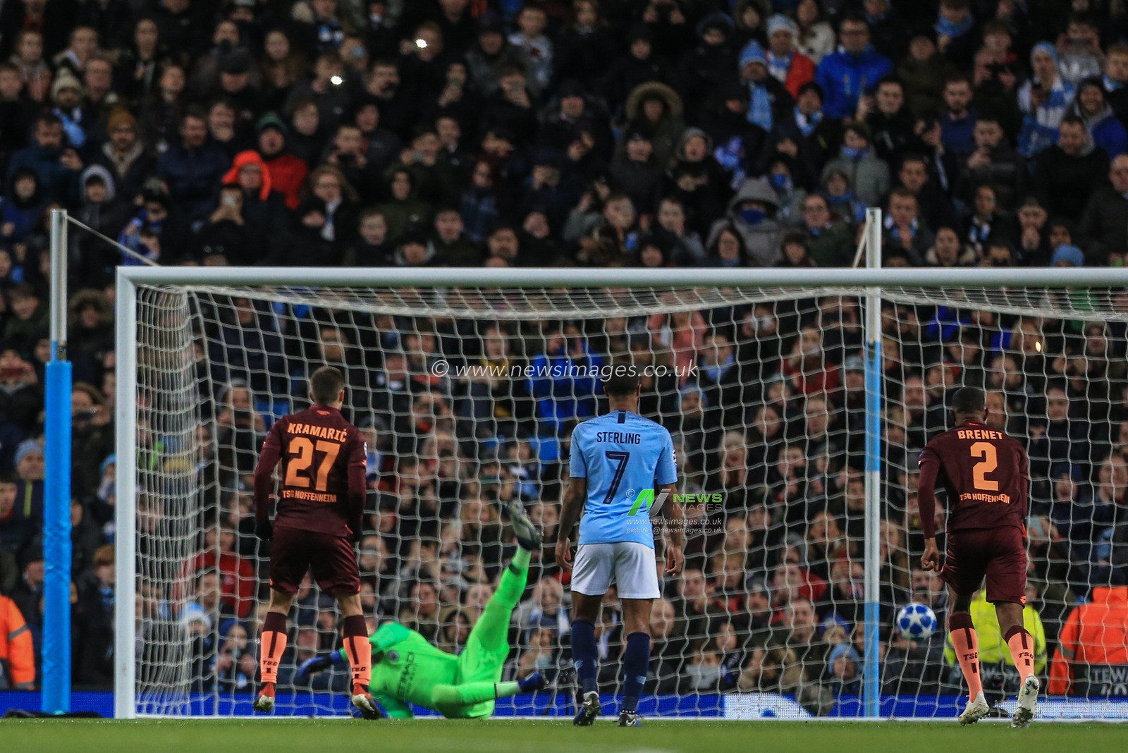 12th December 2018, Etihad Stadium, Manchester, England; UEFA Champions League, Manchester City v TSG 1899 Hoffenheim ; Andrej Kramaric (27) TSG 1899 Hoffenheim scores a penalty to make it


Credit: Mark Cosgrove/News Images