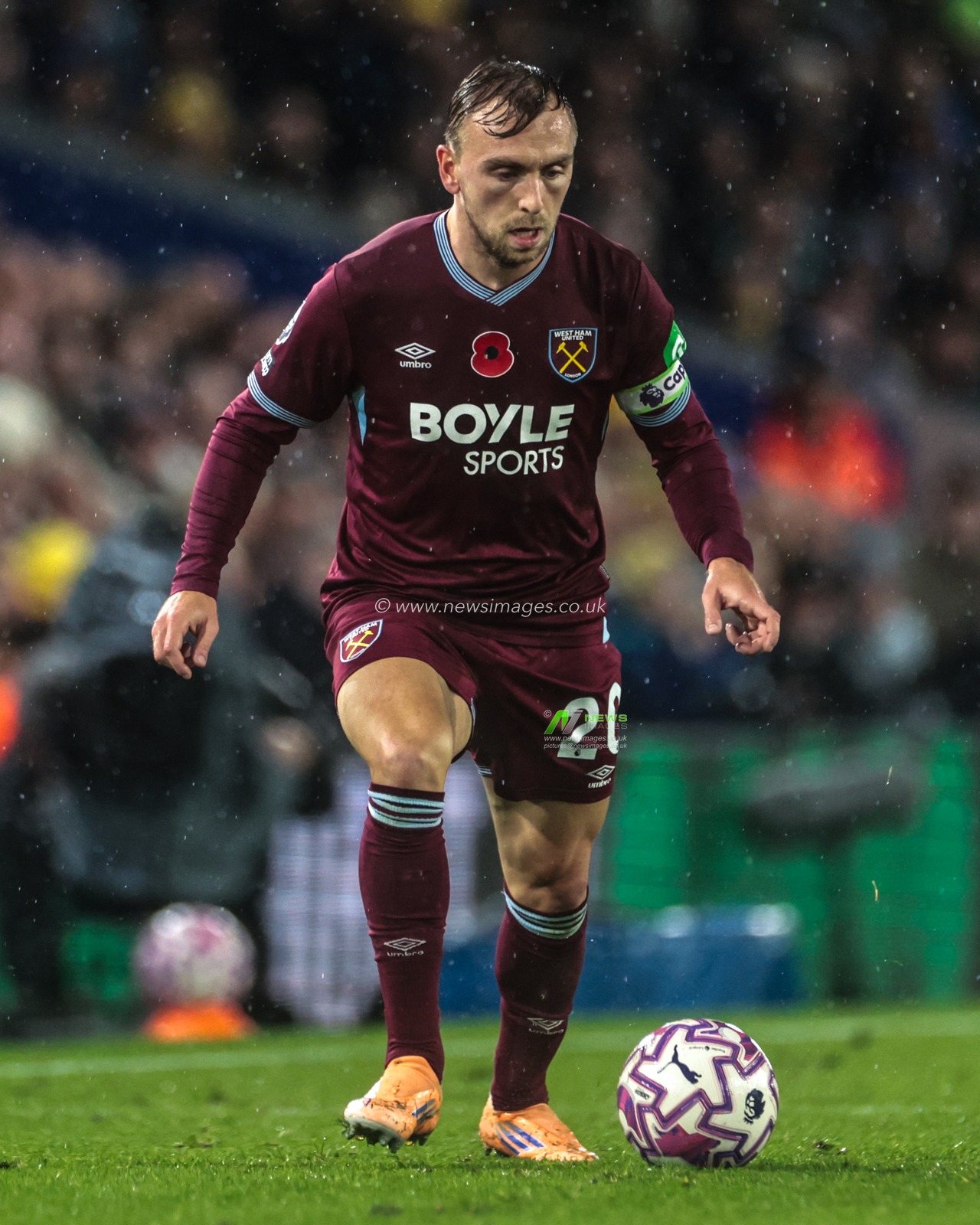 Jarrod Bowen of West Ham United during the Premier League match Leeds United vs West Ham United at Elland Road, Leeds, United Kingdom, 24th October 2025

(Photo by Mark Cosgrove/News Images)