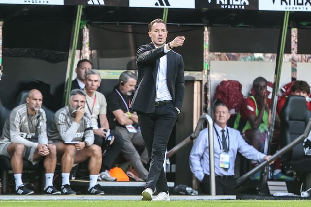 Matthias Jaissle manager of Newcastle United gives his team instructions during the Premier League match Newcastle Untied vs Liverpool at St. James's Park, Newcastle, United Kingdom on 23 August 2026

(Photo by Alfie Cosgrove/News Images)