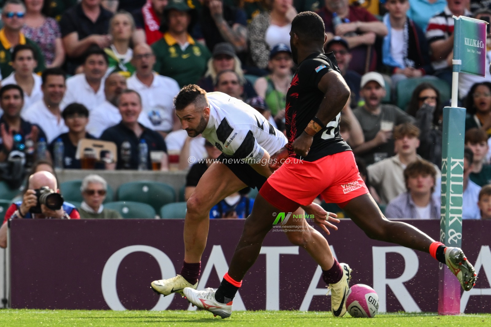 Jonny May of Barbarians goes over for a try and makes the score 10-14 during the Killik Cup match Barbarians vs Fiji at Twickenham Stadium, Twickenham, United Kingdom, 22nd June 2024

(Photo by Craig Thomas/News Images)