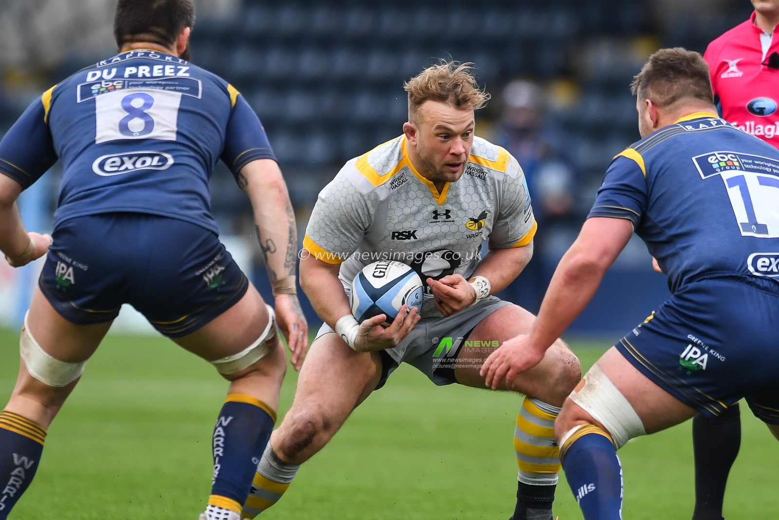 Tom Cruise of Wasps in action